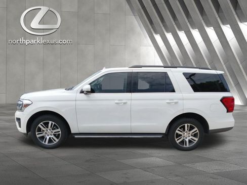 Used 2023 Ford Expedition XLT RWD image 1