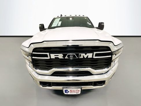 Used 2025 RAM 3500 Tradesman AWD/4WD image 2