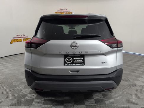 Used 2023 Nissan Rogue SV FWD image 4