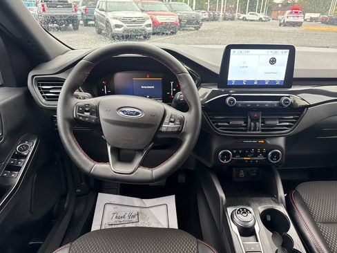 Used 2025 Ford Escape ST-Line Select AWD/4WD image 15
