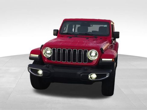 Used 2025 Jeep Wrangler Unlimited Sahara AWD/4WD image 6