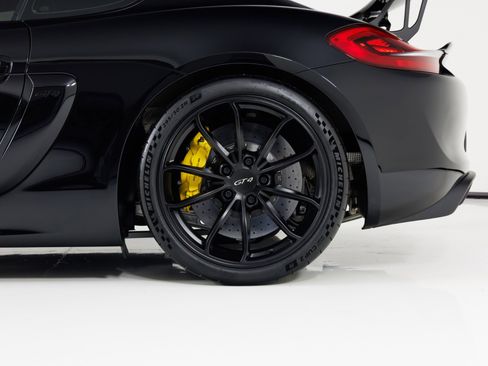 Used 2016 Porsche Cayman GT4 image 10