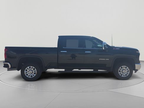 Used 2024 Chevrolet Silverado 2500 LTZ w/ LTZ Convenience Package AWD/4WD image 6