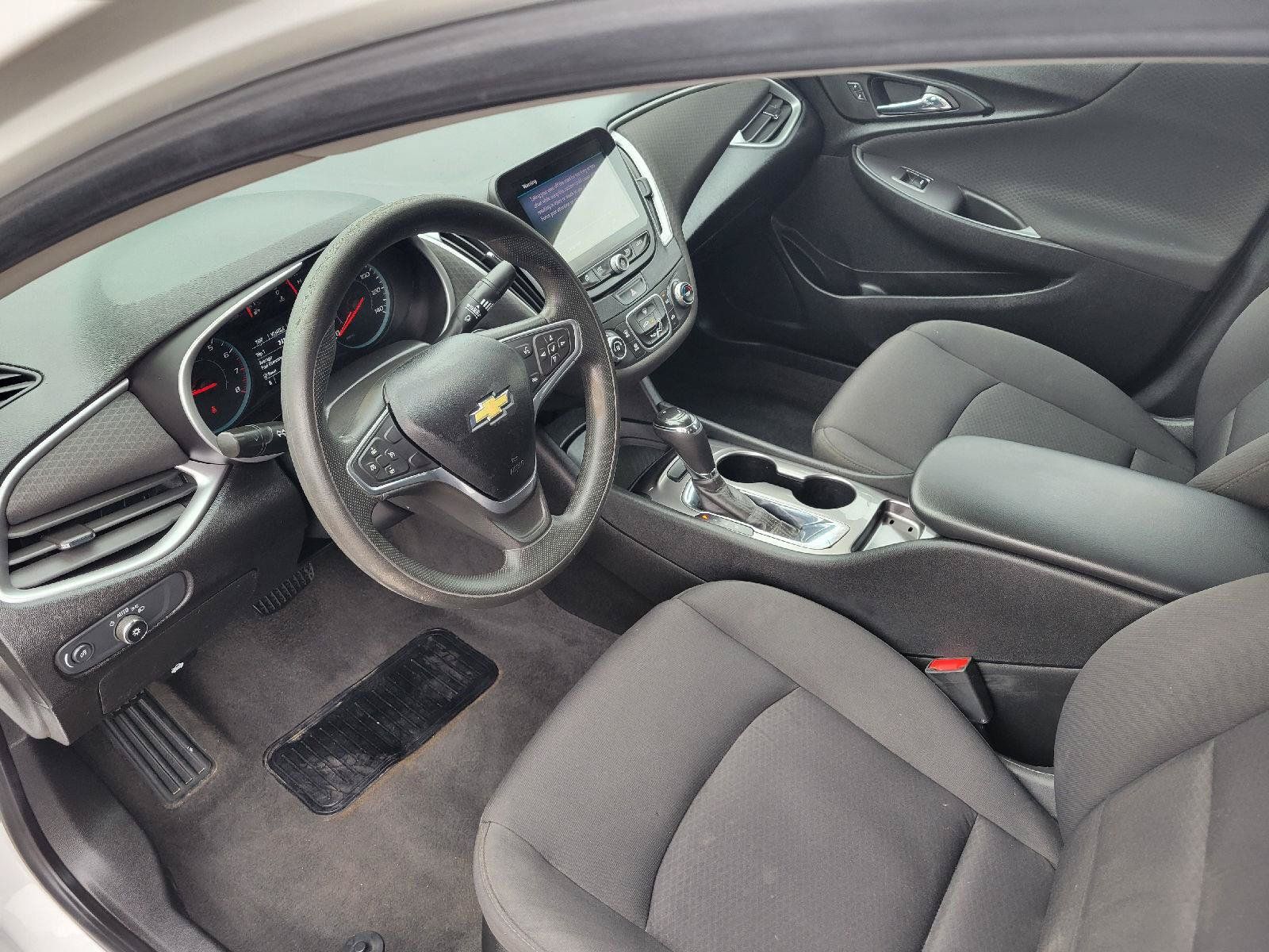 Used 2019 Chevrolet Malibu LS w/ LPO, Convenience Package 2 FWD image 5