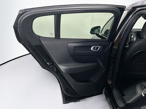 Used 2023 Volvo C40 P8 Recharge Ultimate AWD/4WD image 28