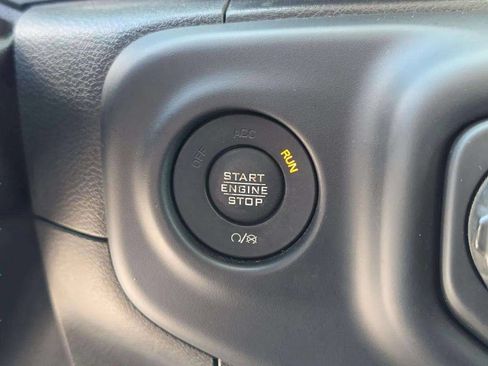 Used 2020 Jeep Gladiator Sport AWD/4WD image 34