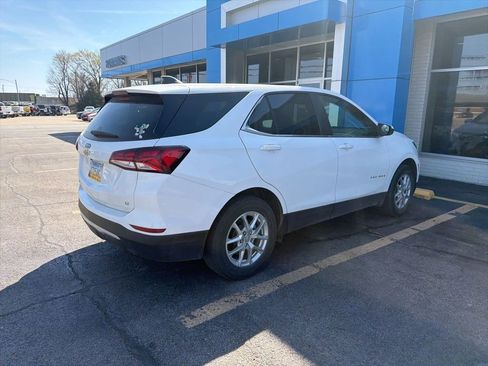 Used 2023 Chevrolet Equinox LT image 4
