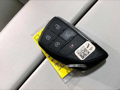 Certified 2025 Buick Envision Avenir AWD/4WD image 30
