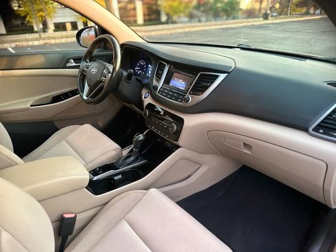 Used 2016 Hyundai Tucson Sport AWD/4WD image 16