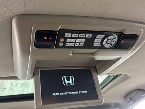 Used 2016 Honda Pilot Touring image 42