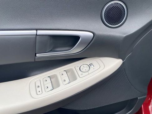 Used 2024 Hyundai Sonata SEL image 16