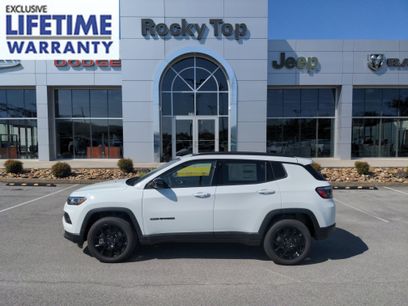 New 2025 Jeep Compass Latitude w/ Sun and Sound Group