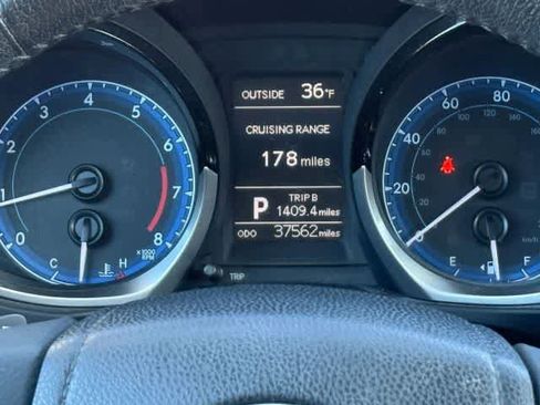 Used 2015 Toyota Corolla S image 18