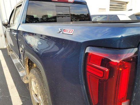 Used 2022 GMC Sierra 1500 SLT w/ SLT Premium Plus Package image 5
