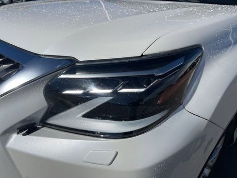 Used 2021 Lexus GX 460 Premium w/ Premium Package image 9