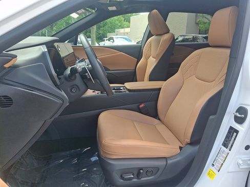 Used 2025 Lexus RX 350 Premium w/ Accessory Package AWD/4WD image 13