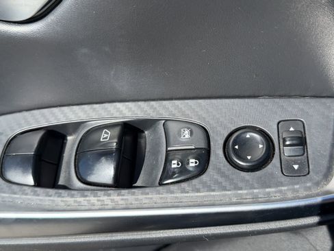Used 2021 Nissan Sentra SR FWD image 6