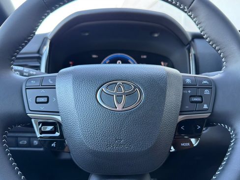 New 2026 Toyota Camry SE FWD image 25