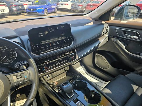 Used 2021 Nissan Rogue SL w/ Premium Package AWD/4WD image 23