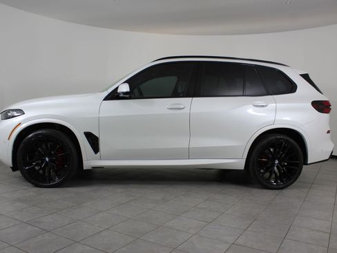 New 2026 BMW X5 sDrive40i image 2