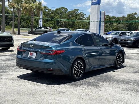 Used 2025 Toyota Camry XLE FWD image 6