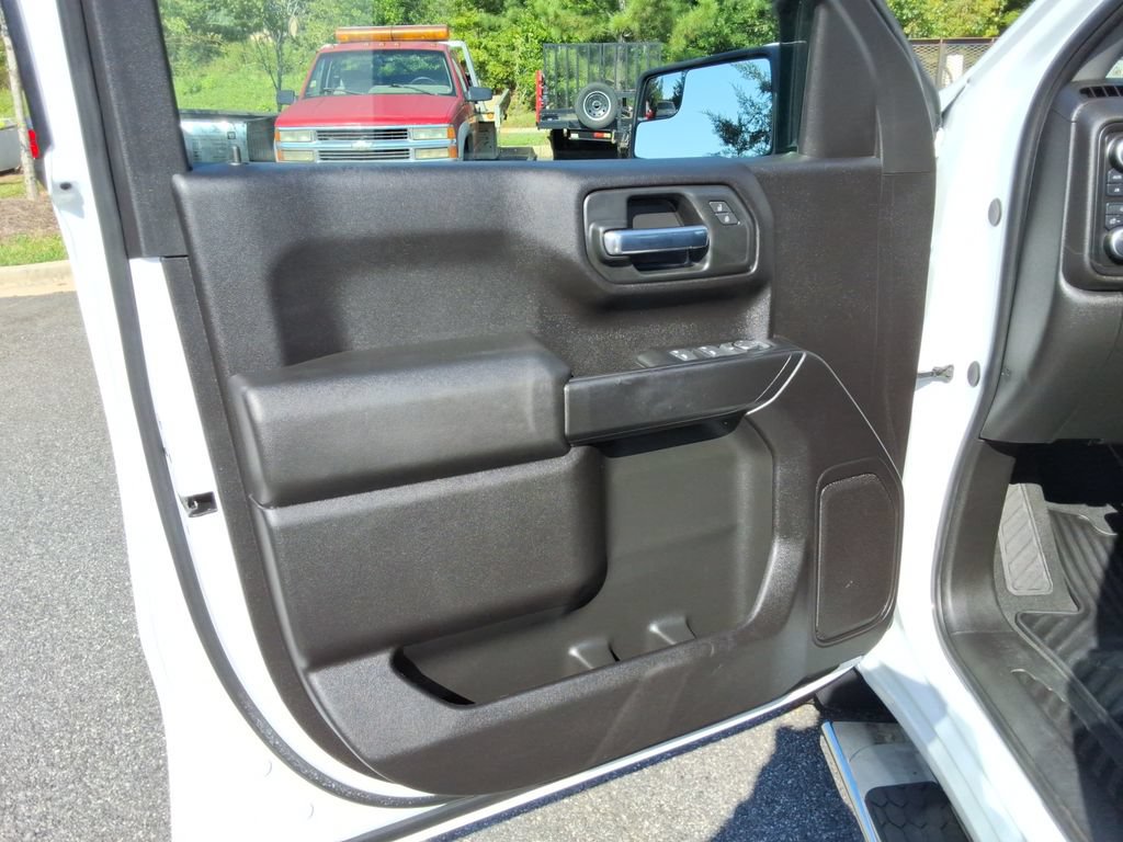 Certified 2025 Chevrolet Silverado 1500 Custom AWD/4WD image 23