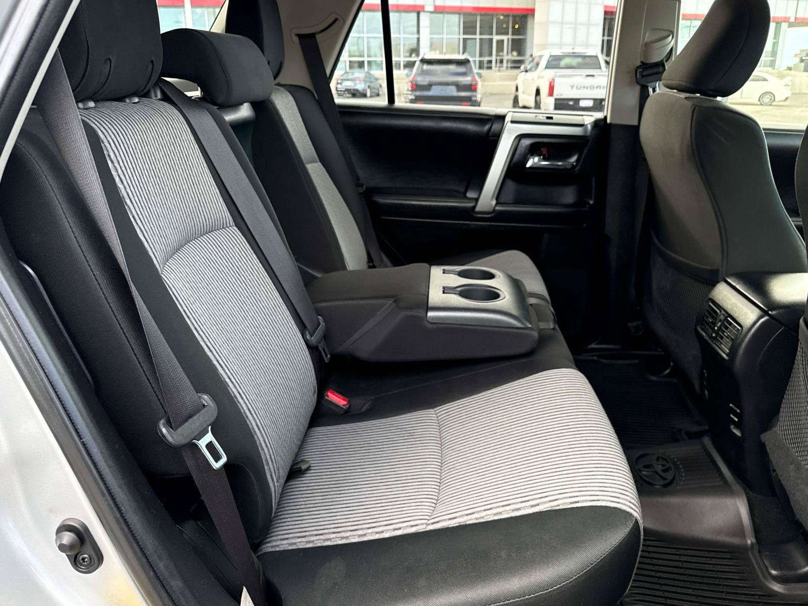 Used 2016 Toyota 4Runner SR5 AWD/4WD image 16