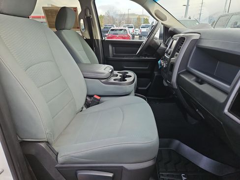 Used 2018 RAM 1500 Express image 30