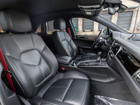 Used 2019 Porsche Macan S image 35