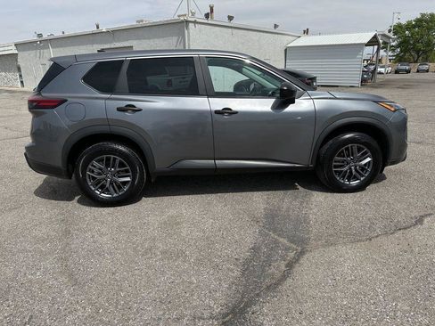 Used 2024 Nissan Rogue S FWD image 8