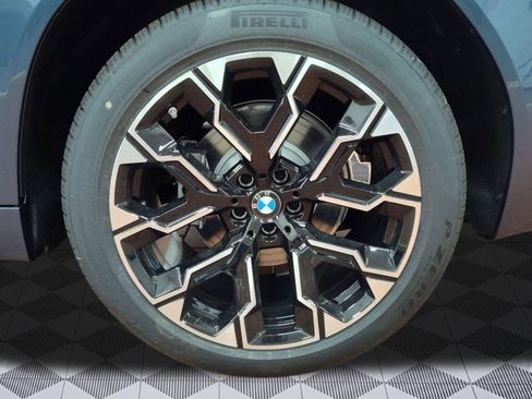 Used 2025 BMW X3 xDrive30i w/ Premium Package image 12