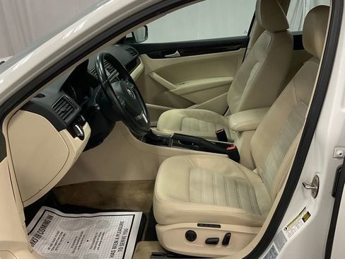 Used 2015 Volkswagen Passat TDI SEL Premium image 14