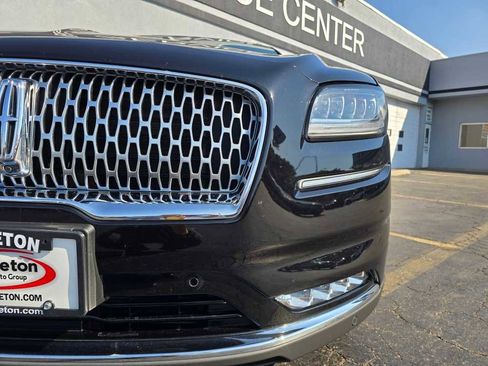 Used 2022 Lincoln Nautilus Reserve w/ Equipment Group 202A image 3