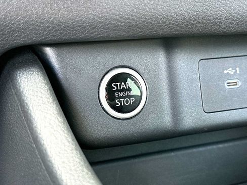 Used 2023 Nissan Rogue SV FWD image 28