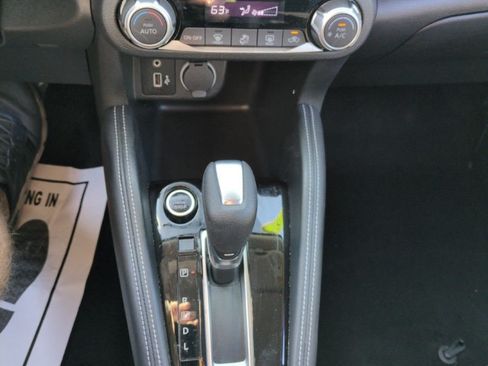 Used 2018 Nissan Kicks SV FWD image 21