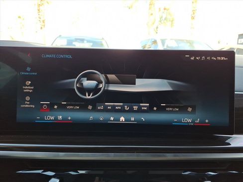 Used 2025 BMW X5 M60i image 22