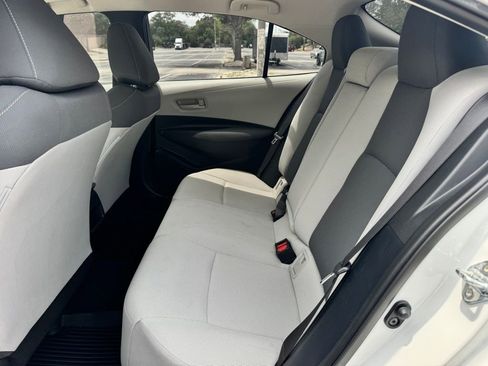 Used 2022 Toyota Corolla LE w/ LE Convenience Package FWD image 9