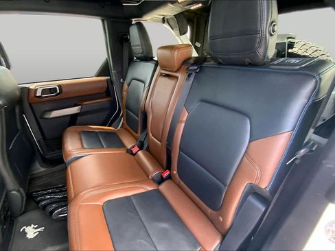 Used 2023 Ford Bronco Outer Banks w/ Sasquatch Package AWD/4WD image 20