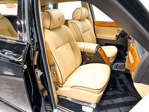 Used 2013 Rolls-Royce Phantom Sedan RWD image 26