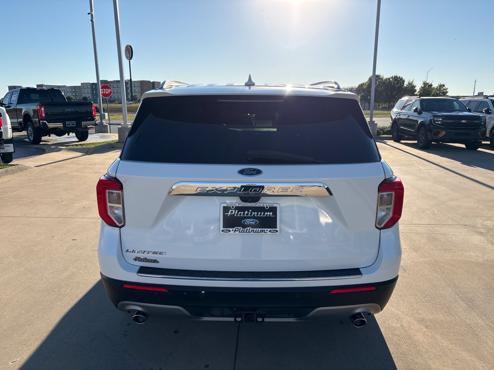 Used 2021 Ford Explorer Limited w/ Equipment Group 301A RWD image 4