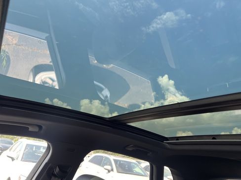 New 2025 Audi Q3 2.0T Premium image 25