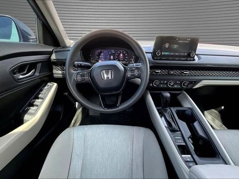 Used 2023 Honda Accord EX image 8