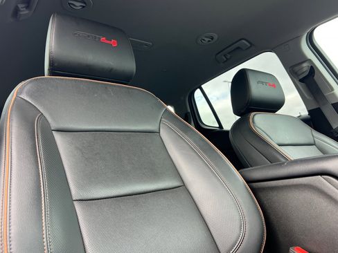 Used 2023 GMC Acadia AT4 w/ Technology Package image 20