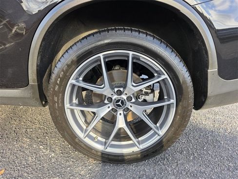 Used 2023 Mercedes-Benz GLC 300 4MATIC Coupe image 11