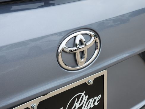 Used 2024 Toyota Highlander Limited FWD image 43