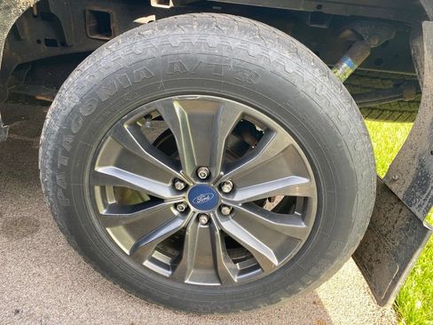 Used 2018 Ford F150 XLT w/ Equipment Group 302A Luxury AWD/4WD image 12