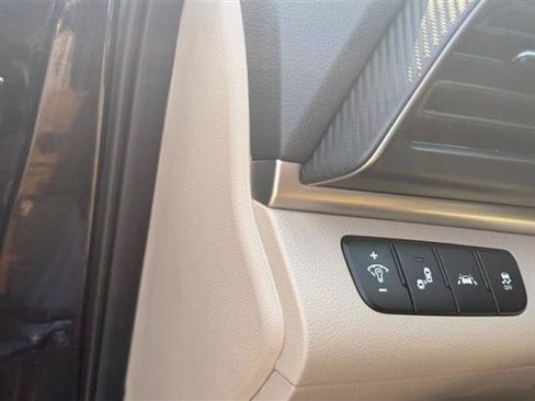 Used 2020 Hyundai Elantra Value Edition FWD image 30