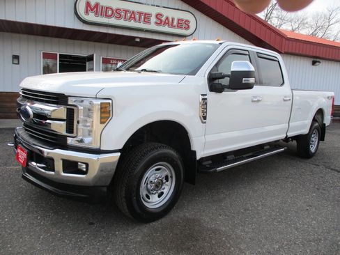 Used 2019 Ford F250 XLT w/ XLT Premium Package image 2