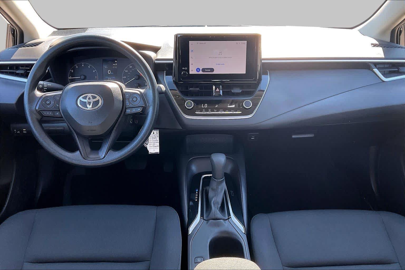 Used 2025 Toyota Corolla LE FWD image 15