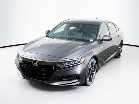 Used 2018 Honda Accord Sport image 3